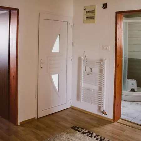 Golden House * Szarajevó